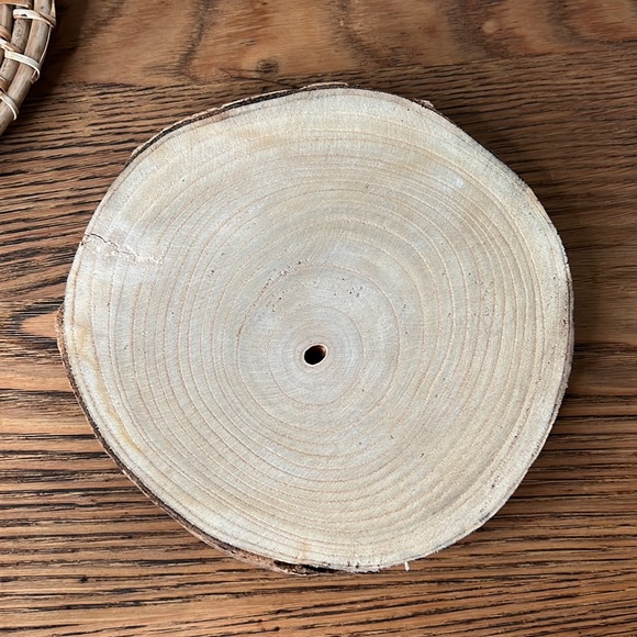 Wooden slice riser - Picture 2 of 5